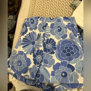 Zara blue mod floral shorts